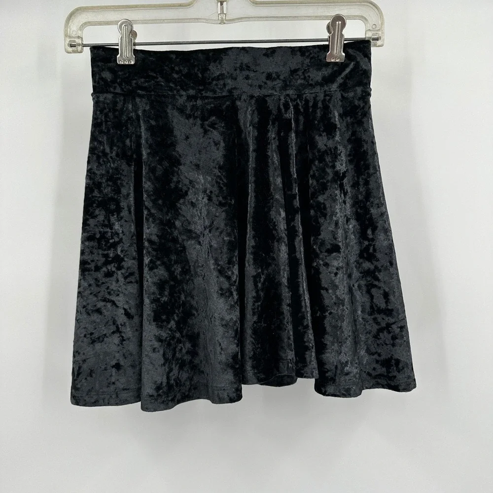 Womens Whimsigoth‎ Black Crushed Velvet Mini Skirt Sz L Goth Flare Emo Alt Indie